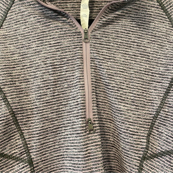 Lululemon 1/2 Zip Run Long Sleeve - Picture 3 of 6